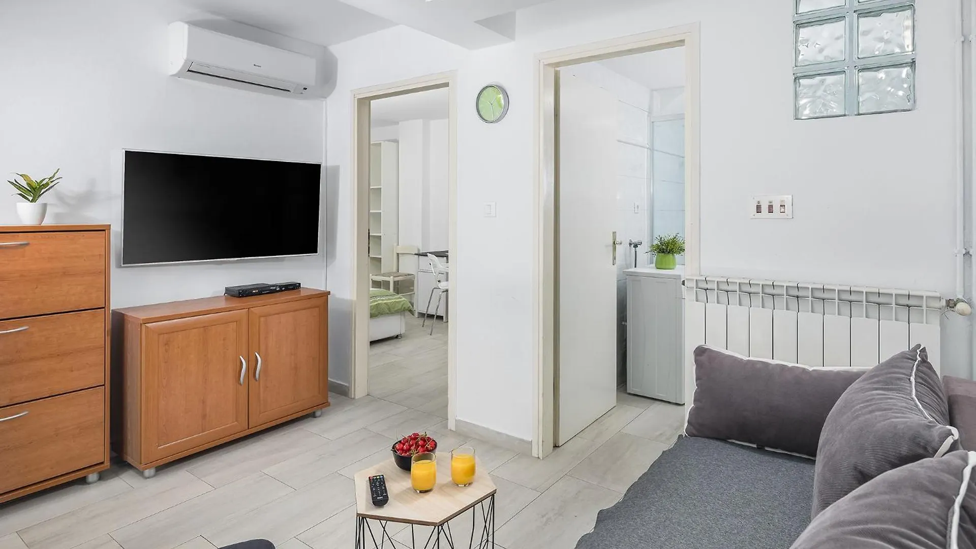 Apartments Aida contacts