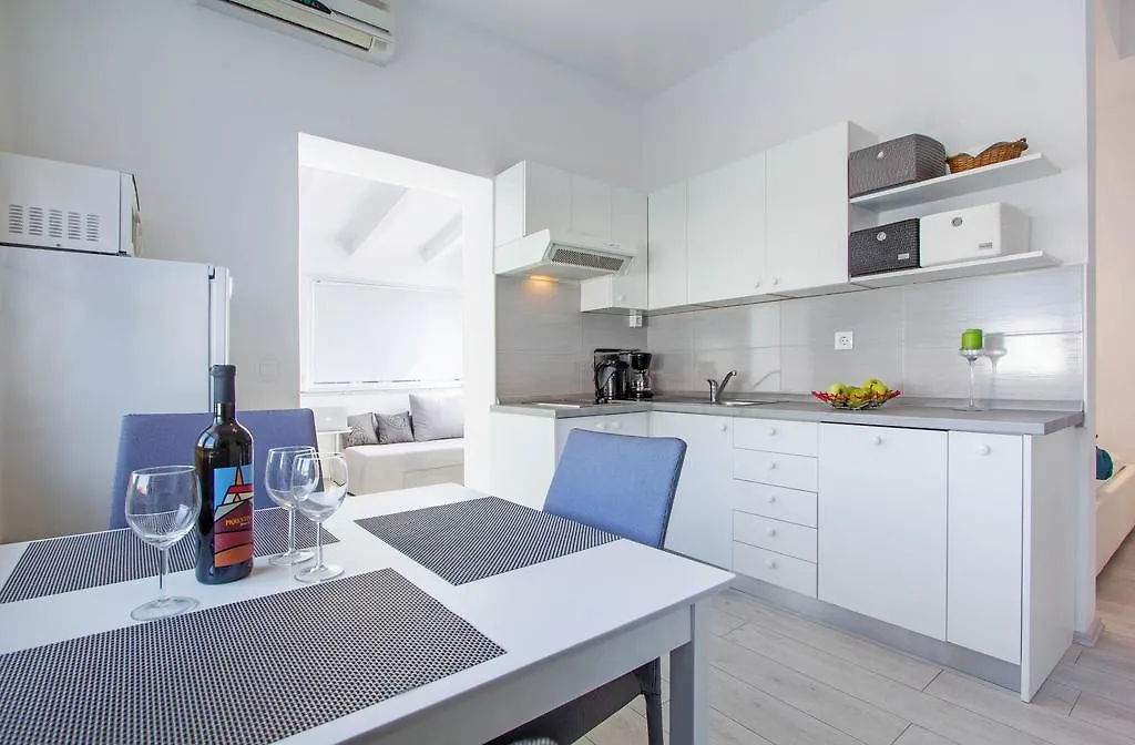 Apartments Aida Porec 0*,